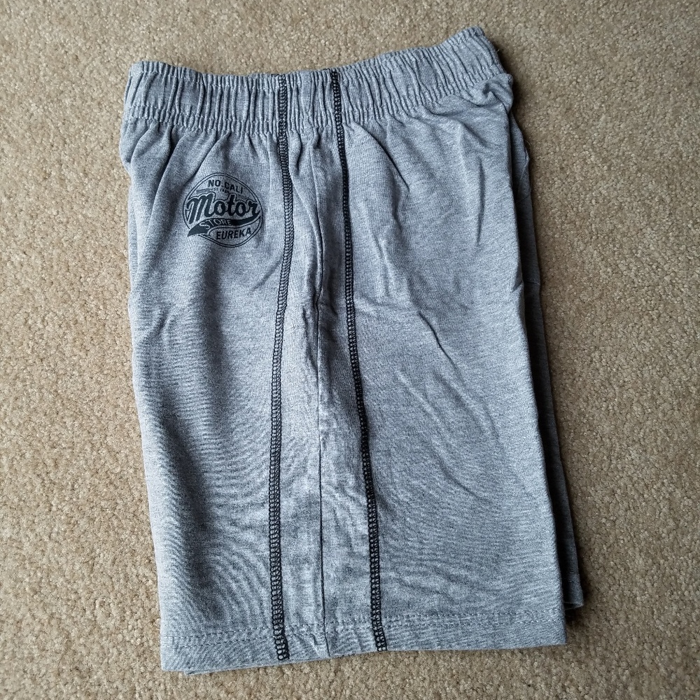 Boys Grey Elastic Waist Shorts from Europe Size 12